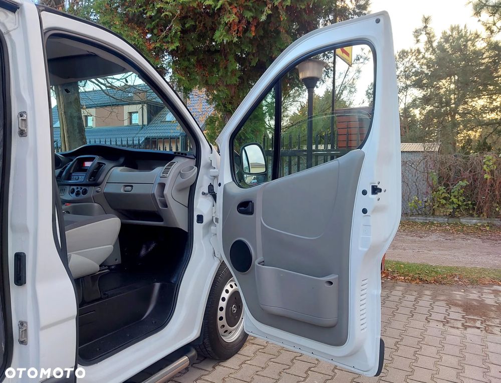 Opel VIVARO LONG - 12