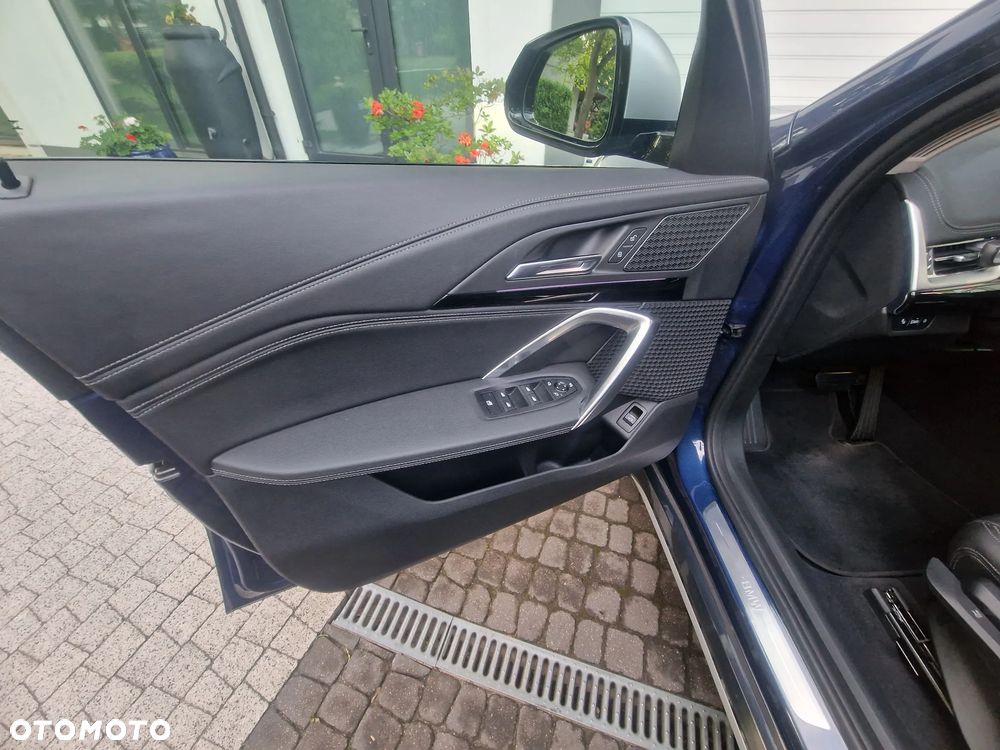 BMW iX1 xDrive30 66.5kWh xLine - 15