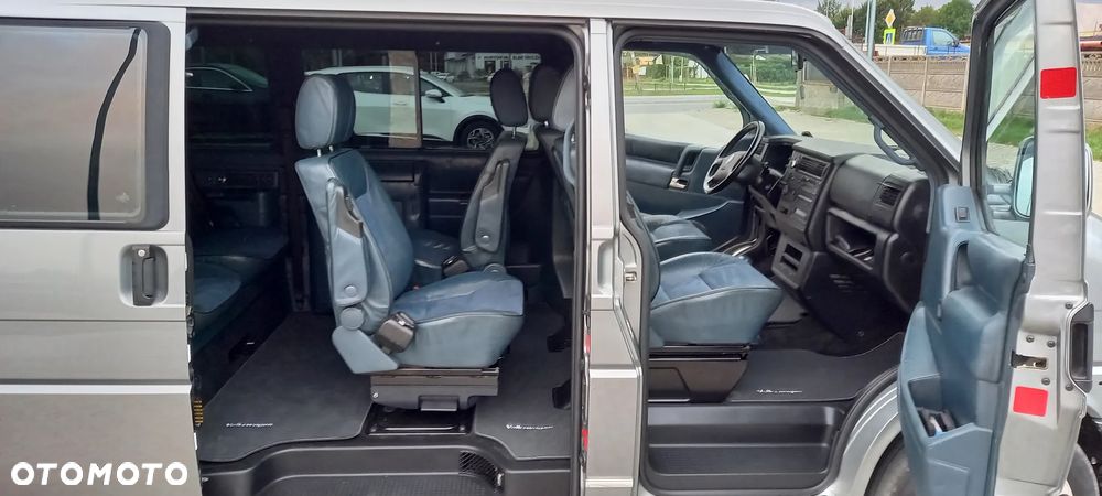 Volkswagen Caravelle Standard - 26