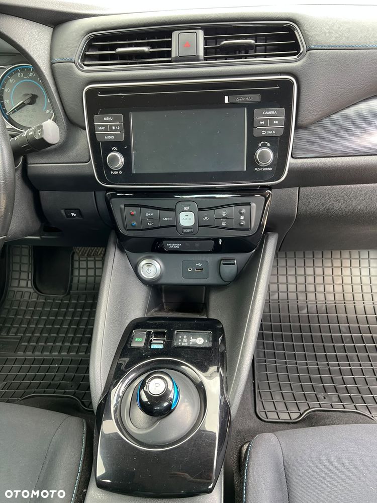 Nissan Leaf 40 kWh N-Connecta - 19