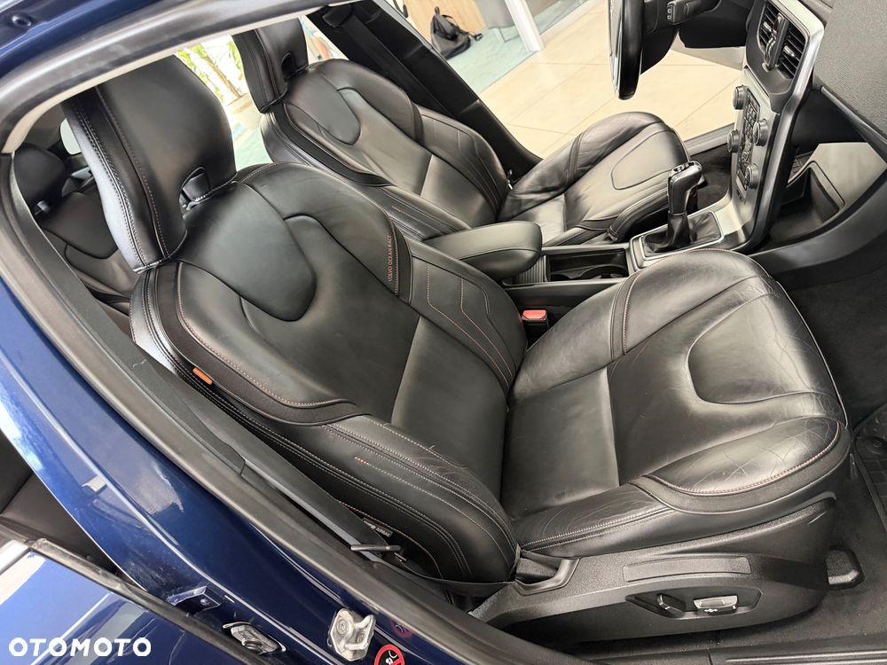 Volvo V40 D4 Drive-E Ocean Race - 30