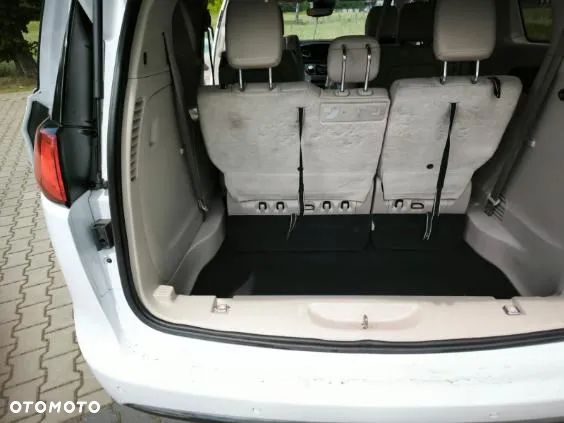 Chrysler Pacifica - 11