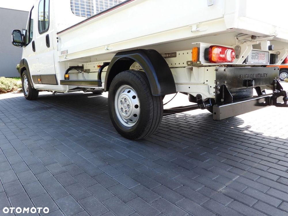 Peugeot BOXER  WYWROTKA PODWÓJNA KABINA DOKA 7 MIEJSC TEMPOMAT KLIMATYZACJA  140KM - 16
