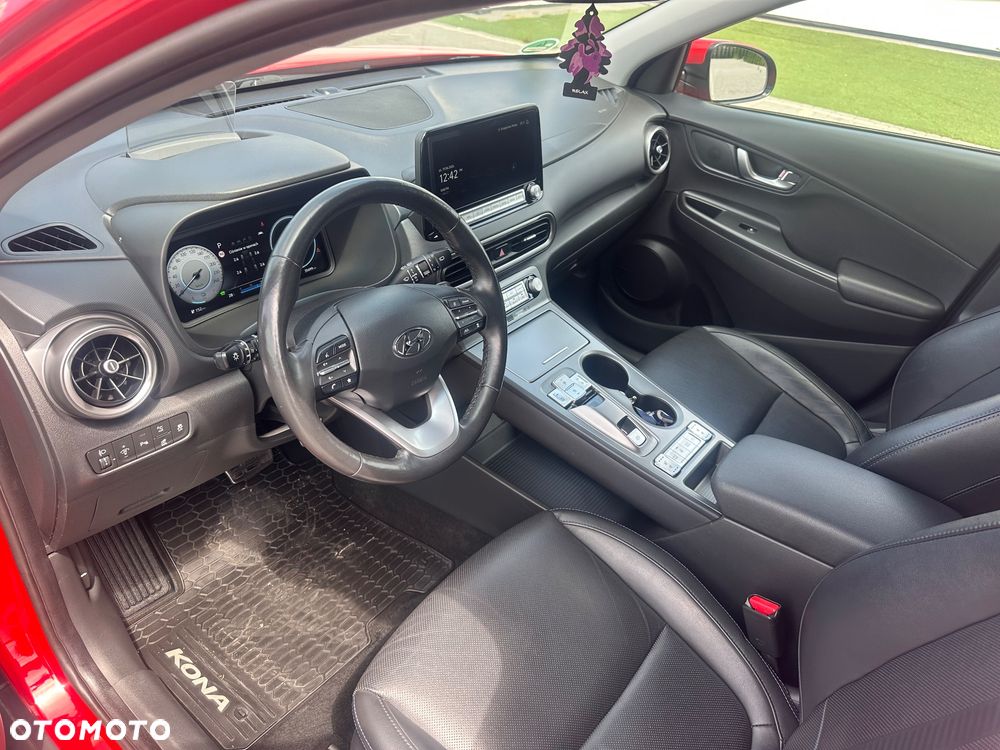 Hyundai Kona 65kWh Executive Plus - 13