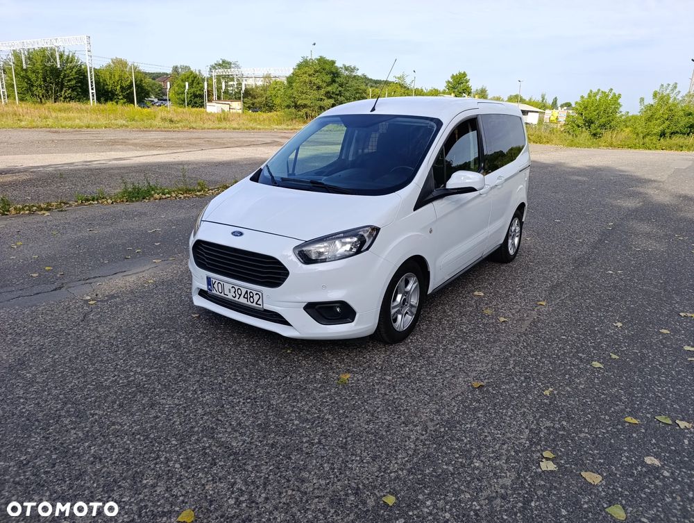 Ford Transit Courier - 1