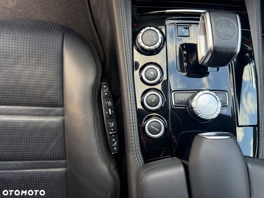 Mercedes-Benz CLS 63 AMG AMG SPEEDSHIFT MCT - 27
