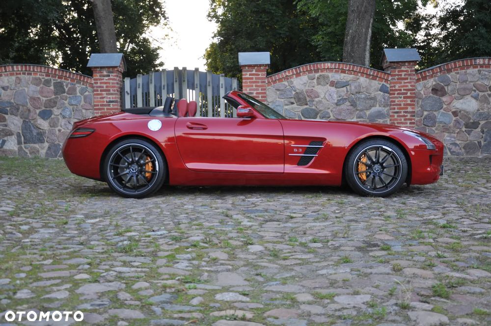 Mercedes-Benz SLS - 11