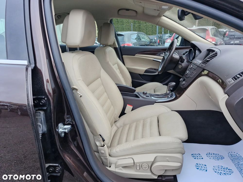 Opel Insignia 2.0 Turbo 4x4 Cosmo - 16