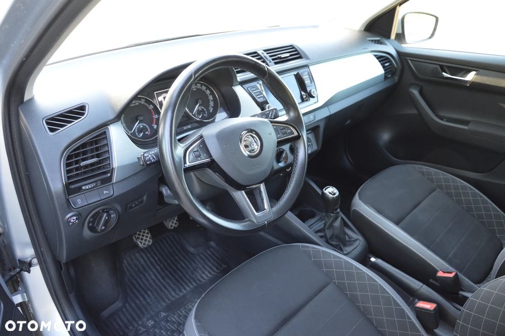 Skoda Fabia - 12