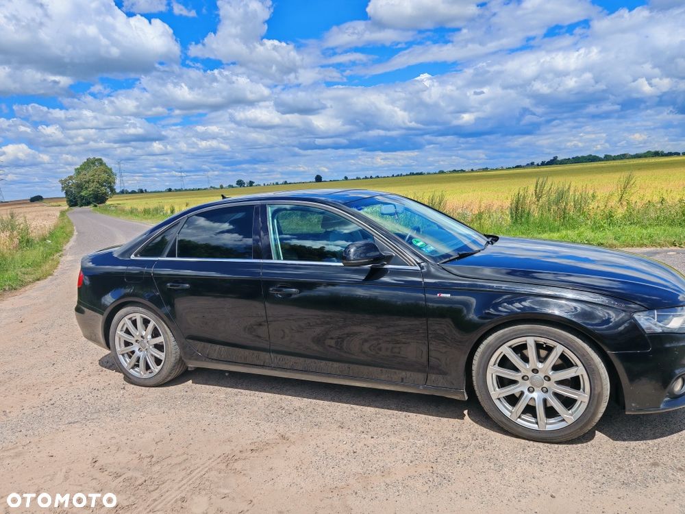 Audi A4 Limousine - 4