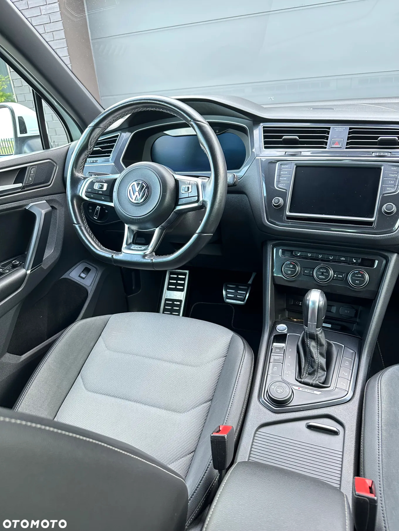 Volkswagen Tiguan 2.0 TSI 4Mot R-Style DSG - 9