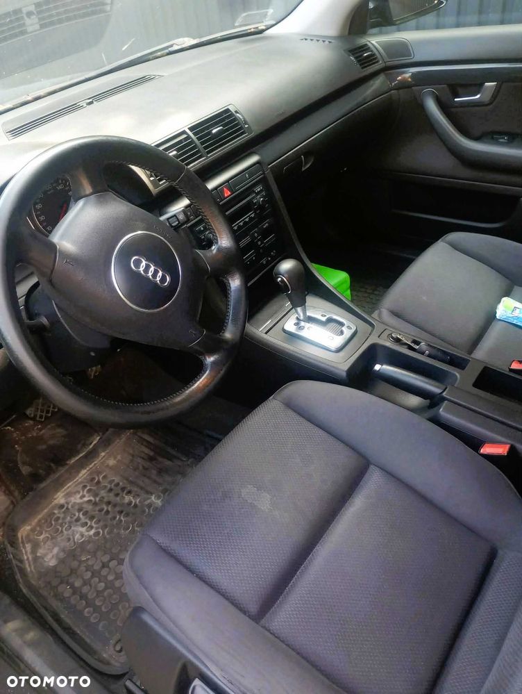 Audi A4 Limousine - 6