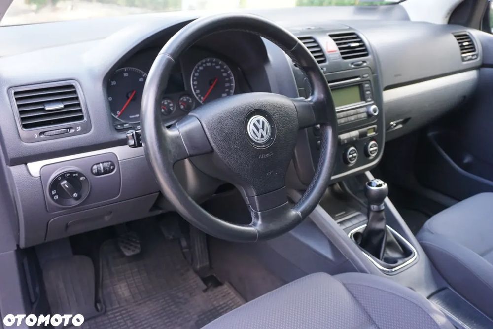 Volkswagen Golf - 9