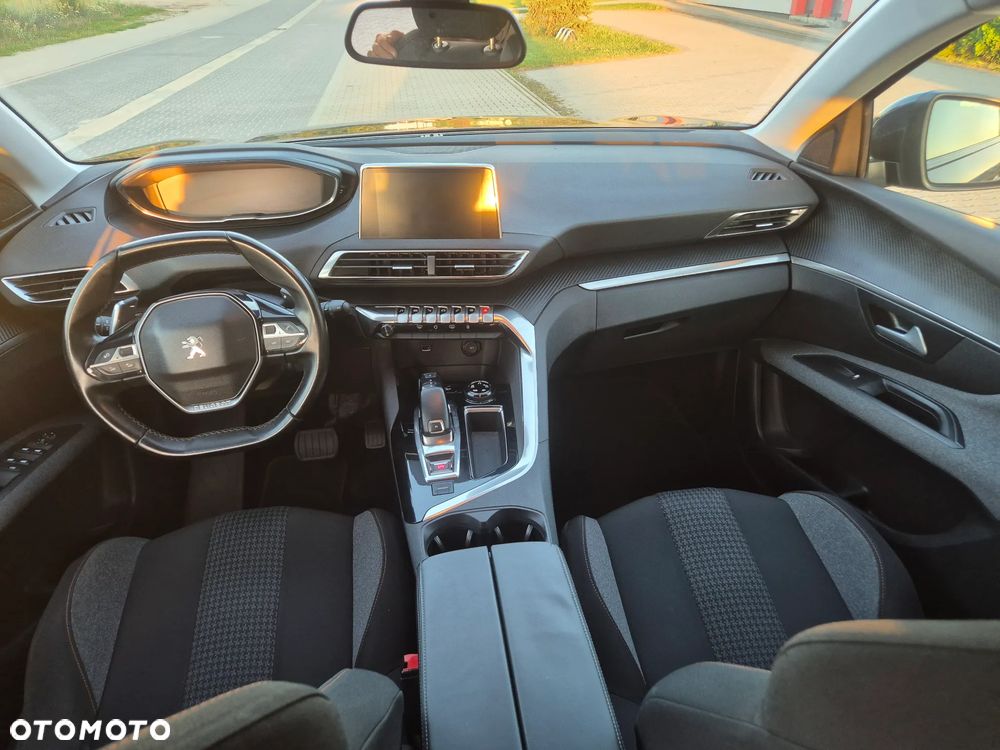Peugeot 3008 1.6 BlueHDi Active S&S EAT6 - 10