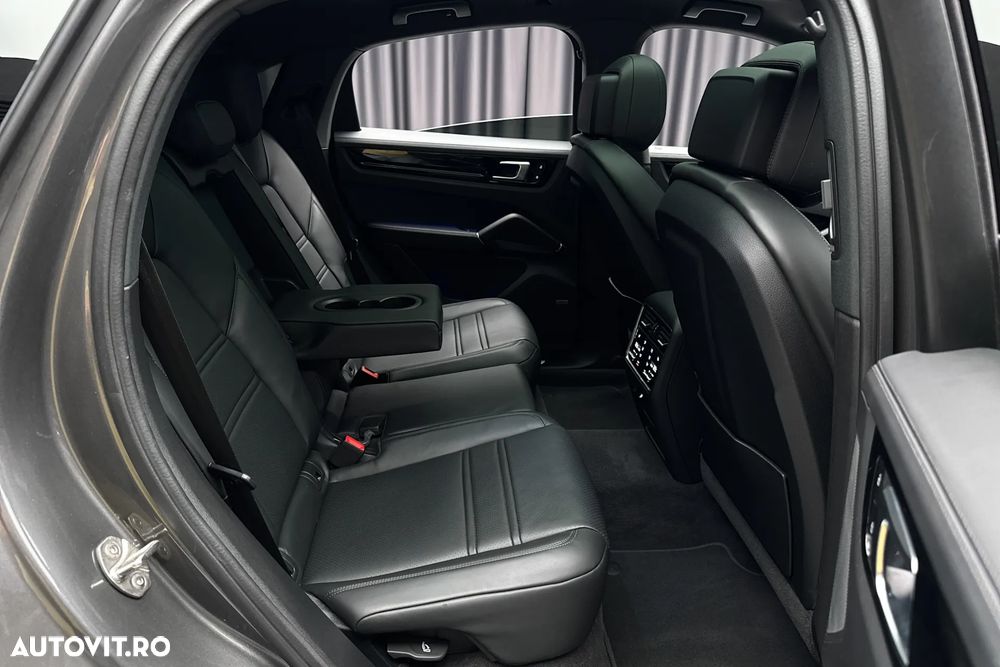 Porsche Cayenne Coupe E-Hybrid Tiptronic S Platinum Edition - 20