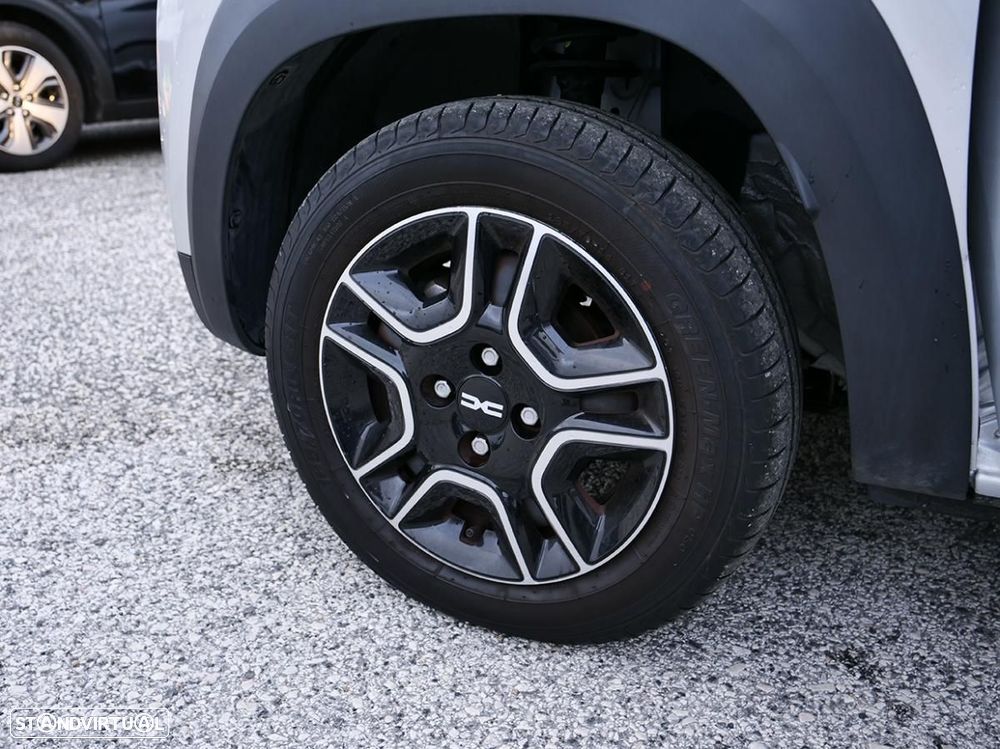 Dacia Spring ESSENTIAL - 25