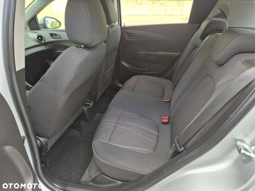 Chevrolet Aveo - 21