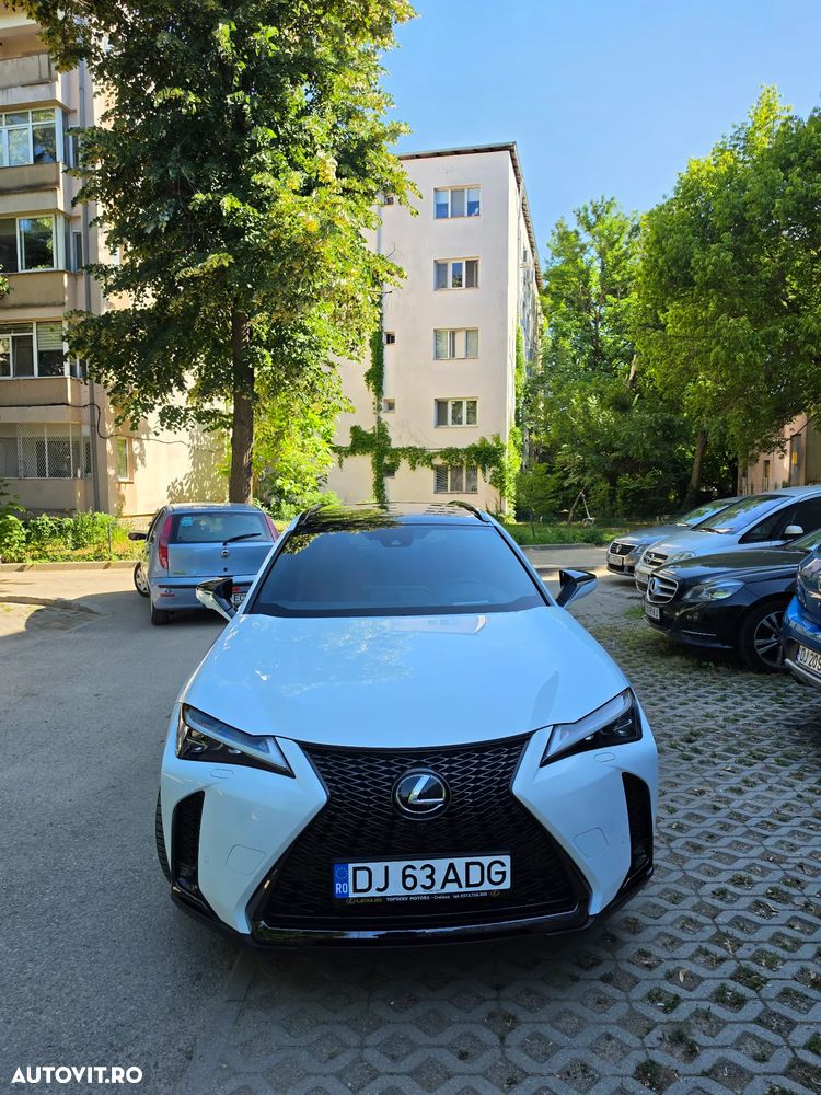 Lexus UX - 7