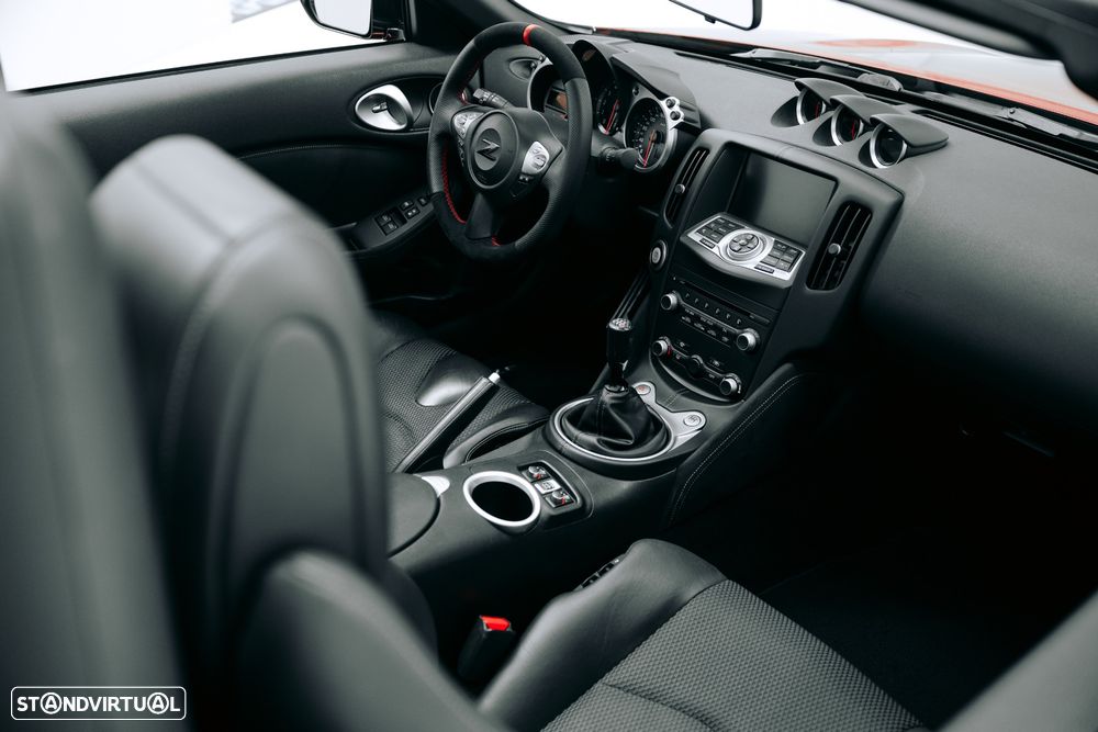 Nissan 370 Z - 13