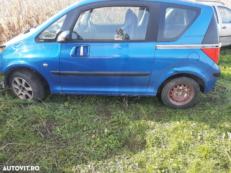 dezmembrez peugeot 1008 - 3
