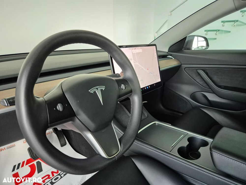 Tesla Model 3 Langstreckenbatterie Allradantrieb Dual Motor - 12