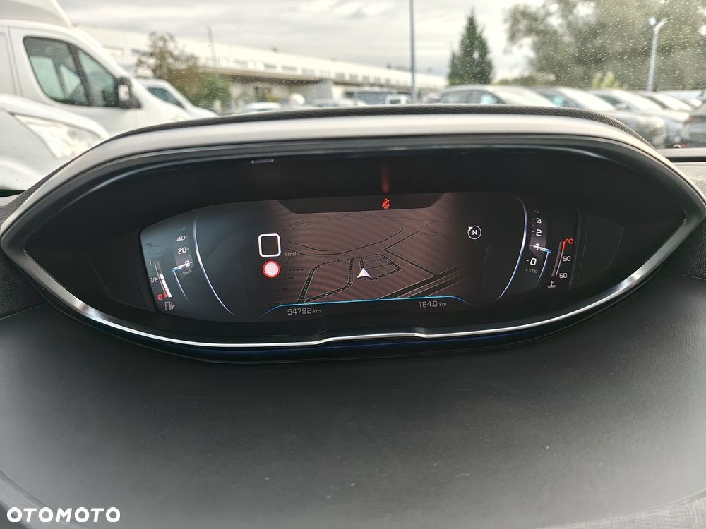 Peugeot 3008 1.2 PureTech Active Pack S&S - 25