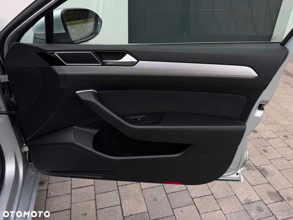Volkswagen Passat Variant 1.5 TSI OPF DSG Comfortline - 30