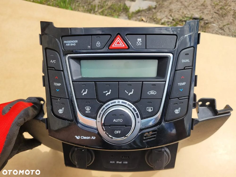 panel nawiewu klimatyzacji  HYUNDAI I30 II 97250-A6510    166/4