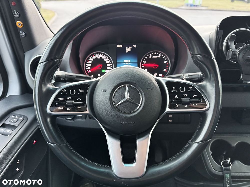Mercedes-Benz Sprinter - 27