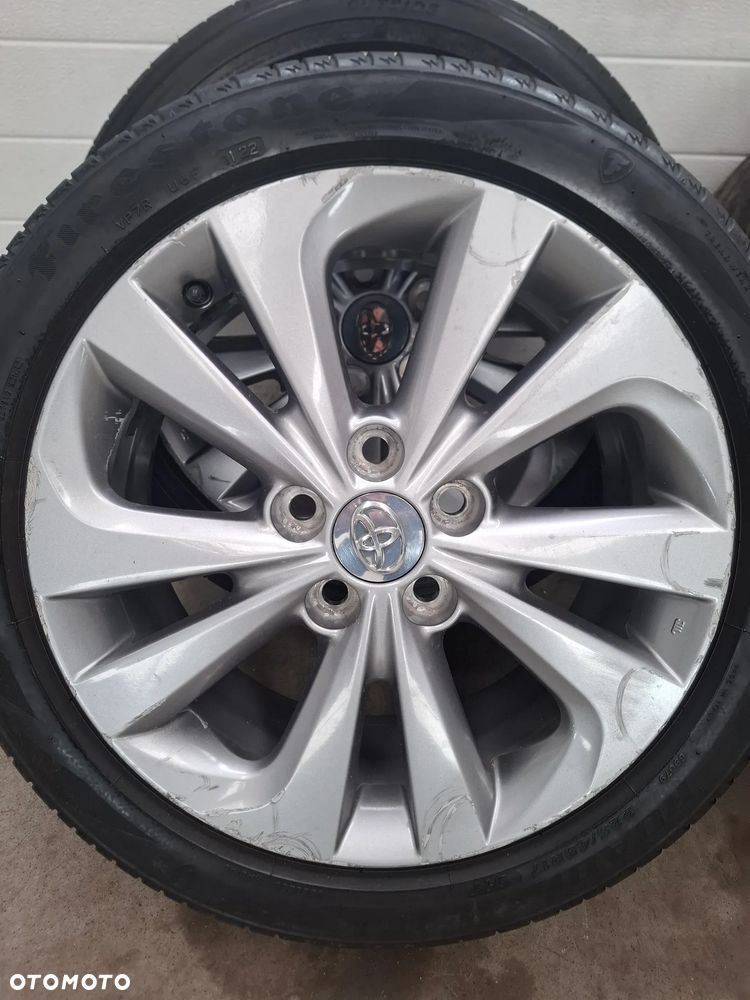 TOYOTA AURIS E18 1.8 HYBRYDA HB KOLA FELGI 225/45 R17 - 2