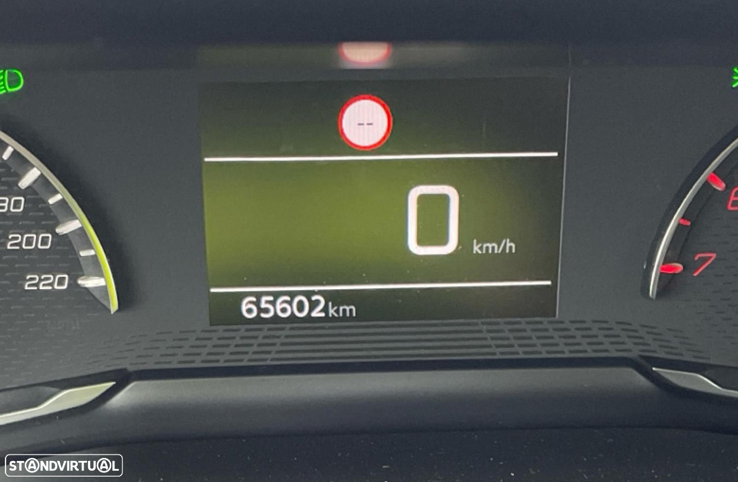 Peugeot 2008 1.2 PureTech Active Pack - 6