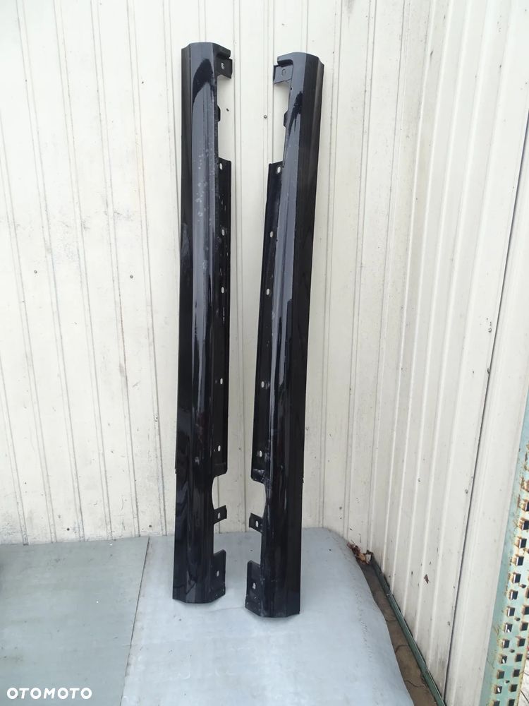 Mercedes CLK W209 LISTWA PROGOWA  PROGOWE  LEWA PRAWA  KOMPLET C197 2096900140 2096900240