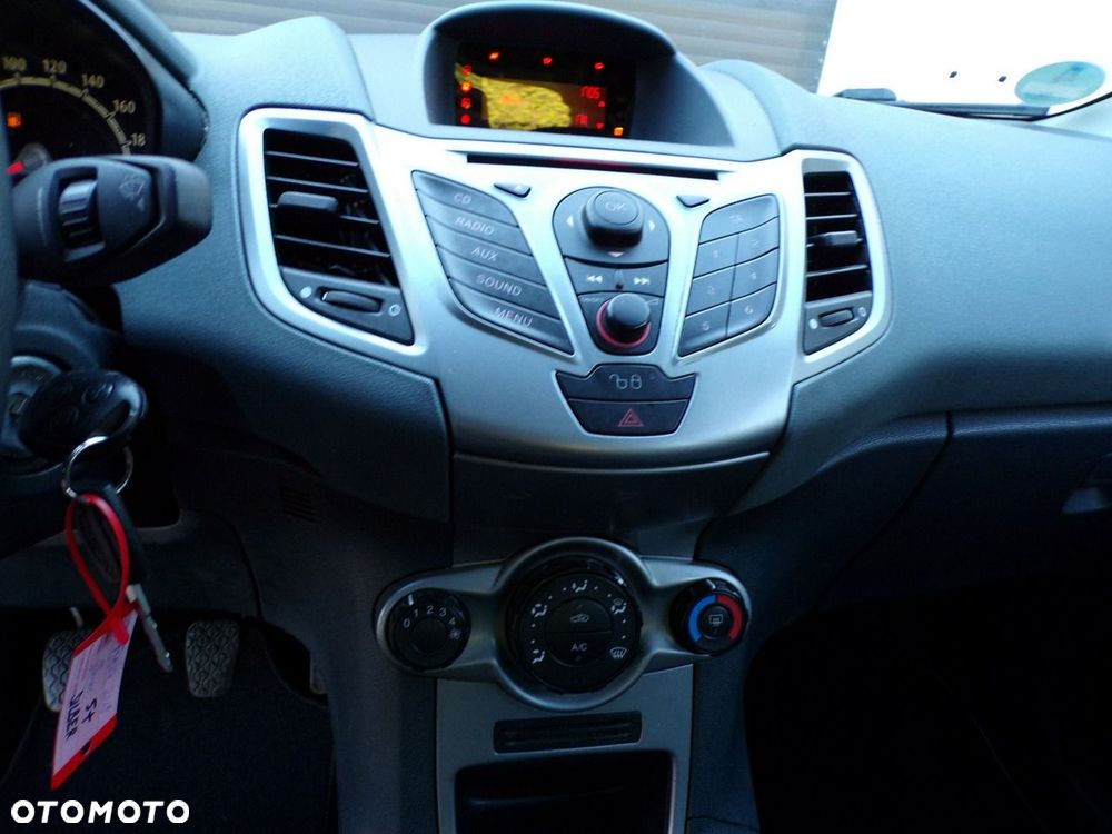 Ford Fiesta - 20