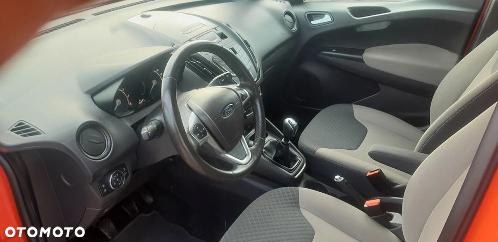 Ford Tourneo Courier - 4