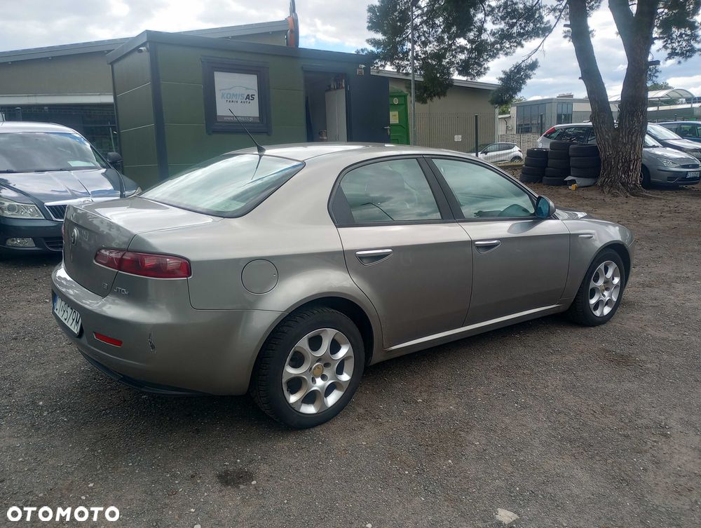 Alfa Romeo 159 - 8