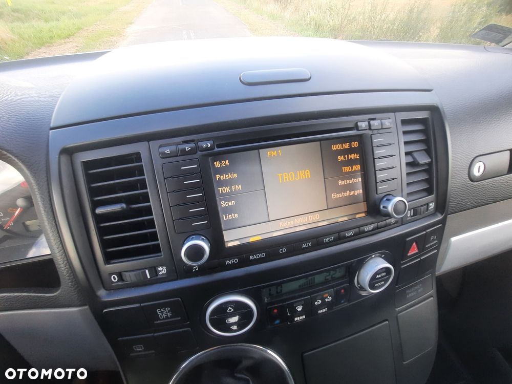 Volkswagen Multivan - 10