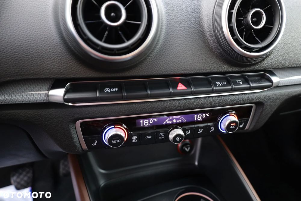 Audi A3 Sportback 2.0 TDI (clean diesel) quattro Ambiente - 12