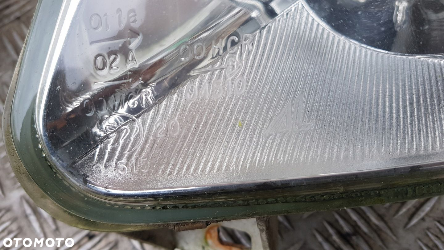GAZ GAZELA GAZELLE LAMPA PRAWY PRZÓD - 5