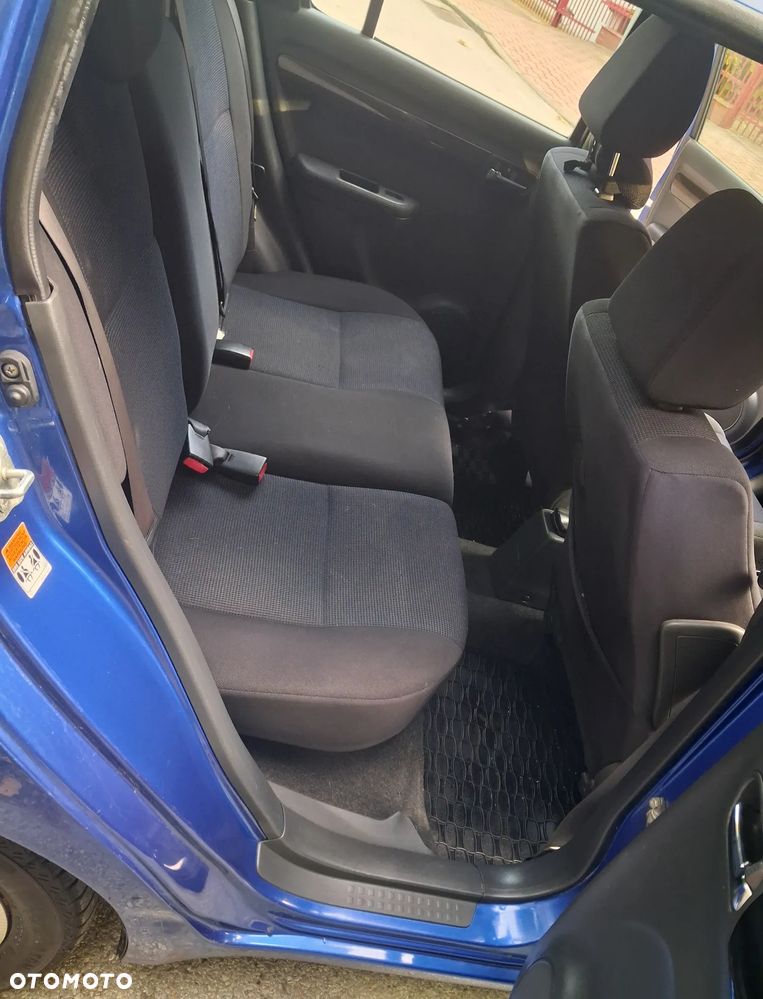 Suzuki Swift - 11
