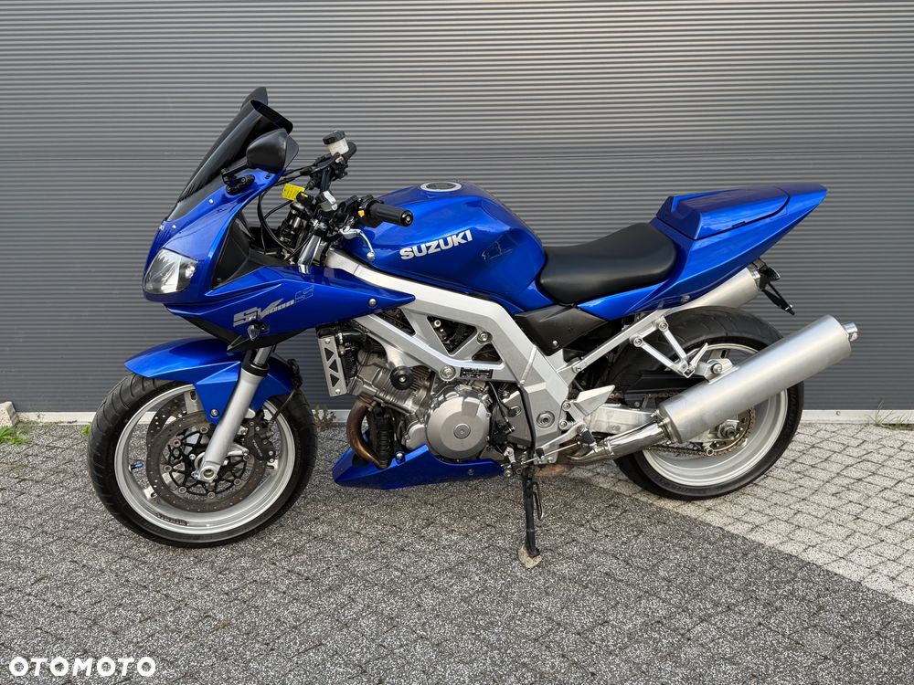 Suzuki SV - 28