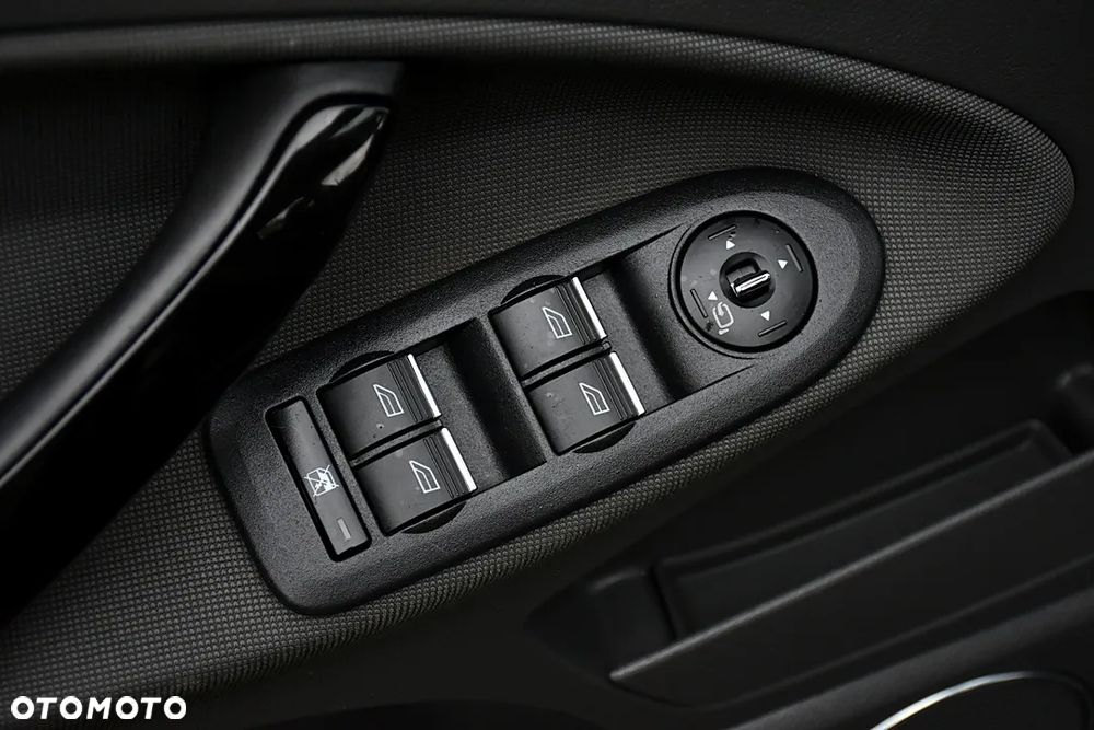 Ford Kuga 2.0 TDCi 4WD Titanium Plus - 29