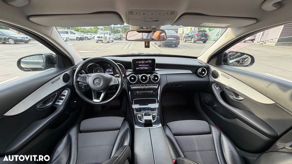 Mercedes-Benz C - 14