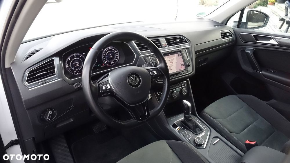 Volkswagen Tiguan - 5
