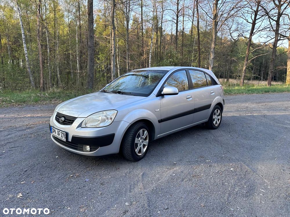 Kia Rio - 5