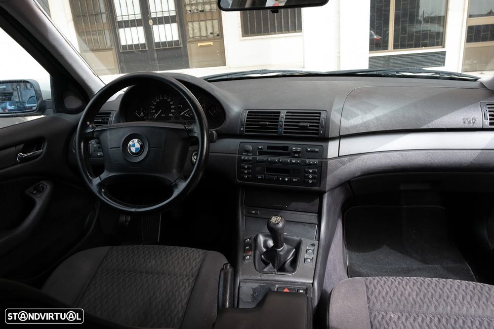 BMW 320 d Touring Séc.XXI - 4
