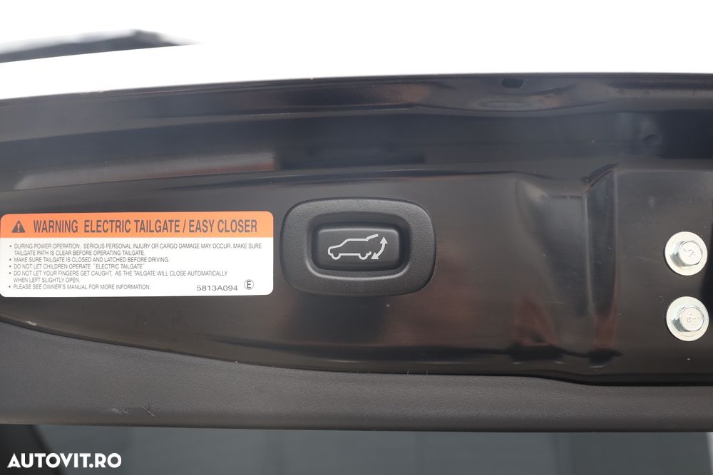 Mitsubishi Outlander 2.0 4WD Plug-In Hybrid - 26