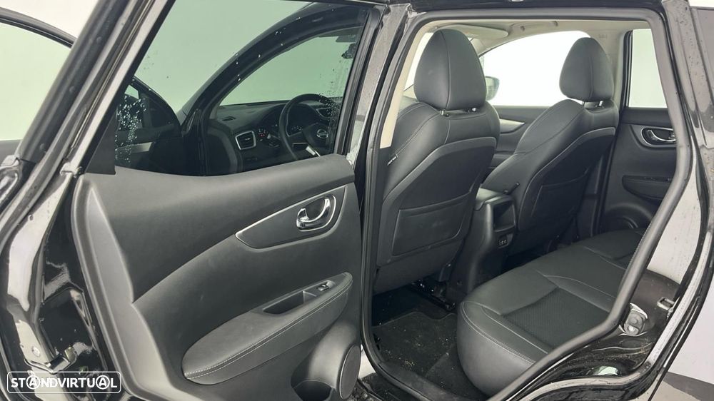 Nissan Qashqai 1.3 DIG-T N-Connecta DCT — fotografia 16