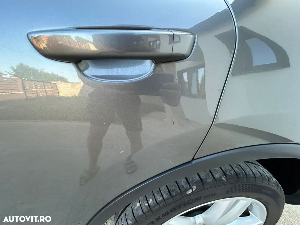 Volkswagen Touareg 3.0 V6 TDI BMT - 11