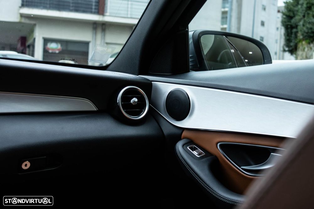 Mercedes-Benz C 300 de AMG Line - 13