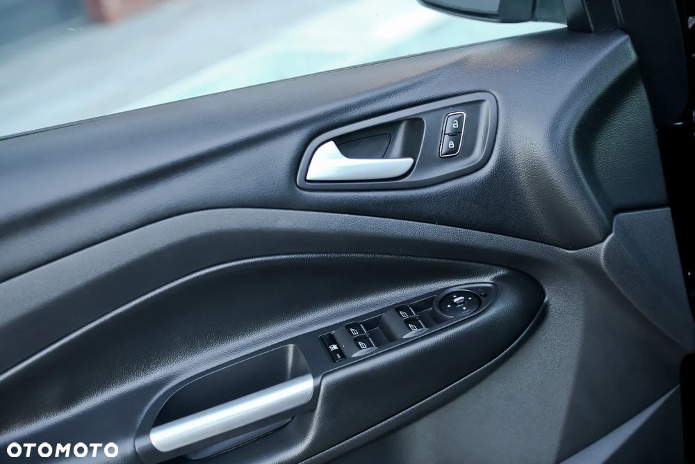 Ford Kuga 2.0 TDCi 2x4 SYNC - 27
